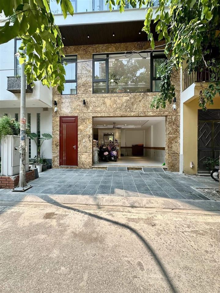 19 tỷ nhà phân lô nguyễn sơn, khu hàng không 7 tầng, gara ô tô, thang máy! 70m