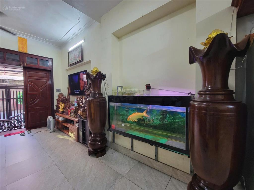 Cc gửi bán nhà thạch bàn 75m 4 tầng lô góc ô tô vào nhà... giá đầu tư chỉ 10,8 tỷ thương lượng