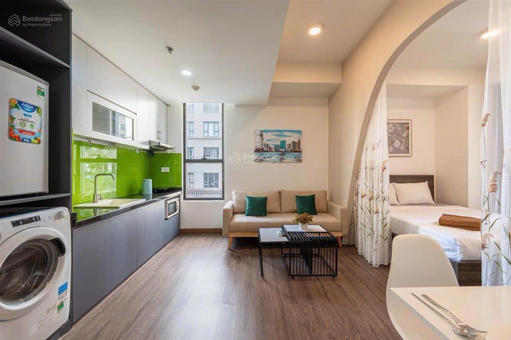 Chủ cần bán căn hộ 1 phòng, tầng cao, view sông, giá chỉ 4 tỷ, cho thuê sẵn 15 triệu/tháng