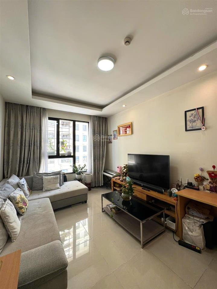 Giá sốc, kẹt tiền cần bán gấp căn hộ 97 m2 có 3 pn, giá 3 tỷ, có nội thất 0909 770 ***