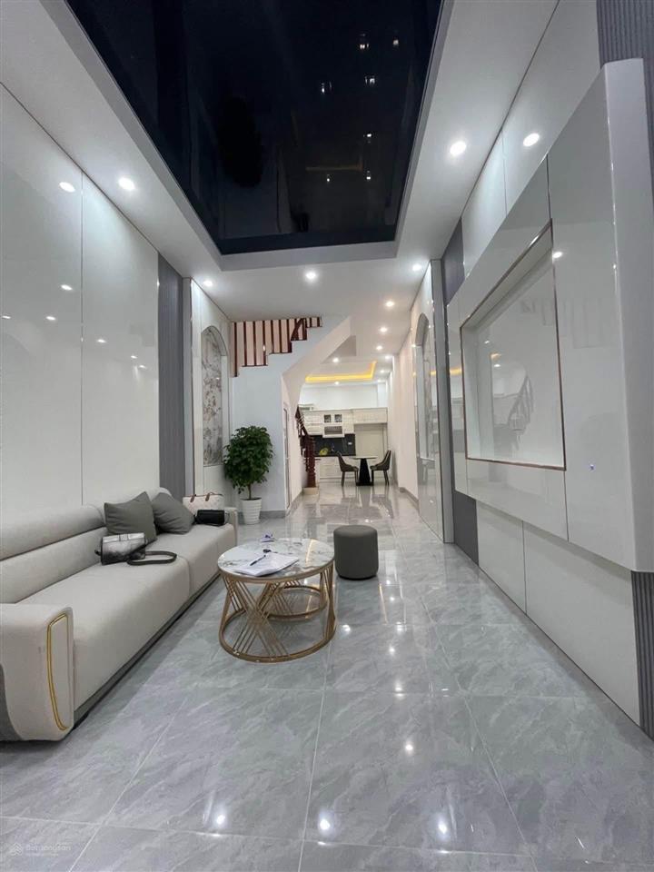 Bằng b hoàng liệt 40m 5 tầng 4 ngủ 10m ra ô tô, tương lai là trung tâm vùng lõi linh đàm giá 6,7 tỷ