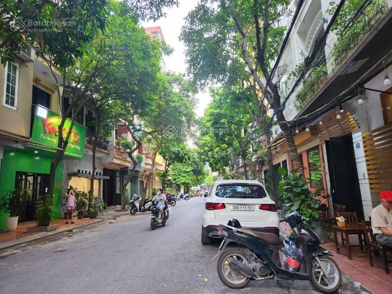 Bán nhà tđc tu hoàng dt 45m2 7 tầng thang máy đường 3 ô tô tránh vỉa hè ô tô đậu