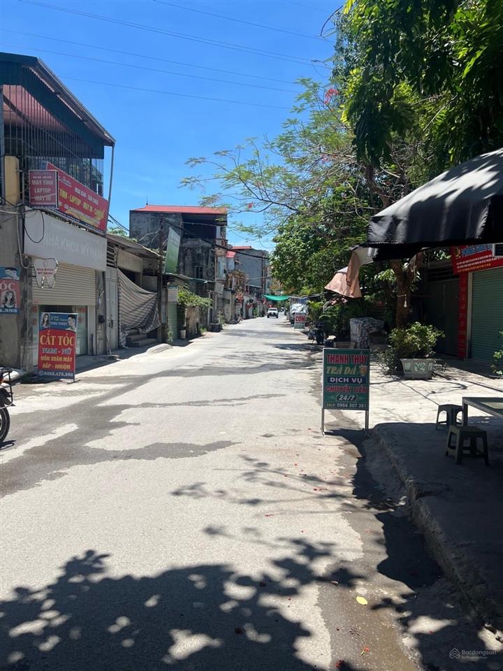 Đất xuân phương ngay cổng trường mầm non. ô tô đỗ cổng, cách 5m ra xe tải tránh. 46m2 5,5tỷ