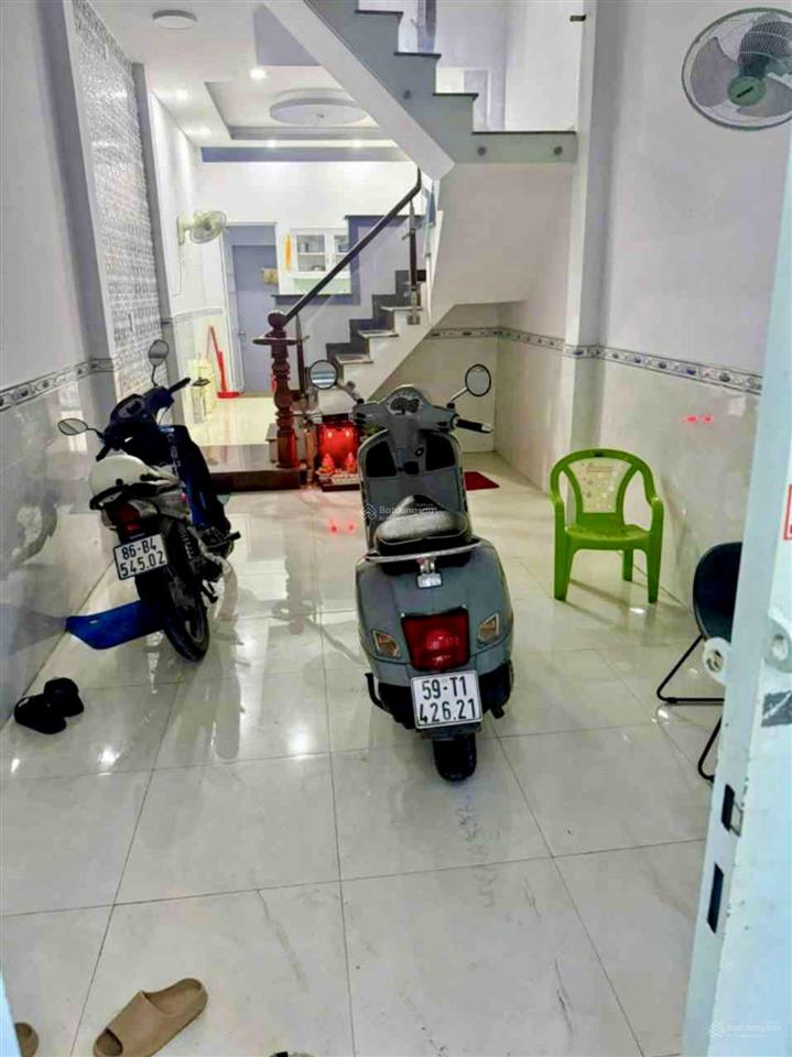 Nhà đẹp 4 tầng, ngay cầu chà, lưu hữu phước, 42m2, chỉ 4.x tỷ, hoàn công chuẩn