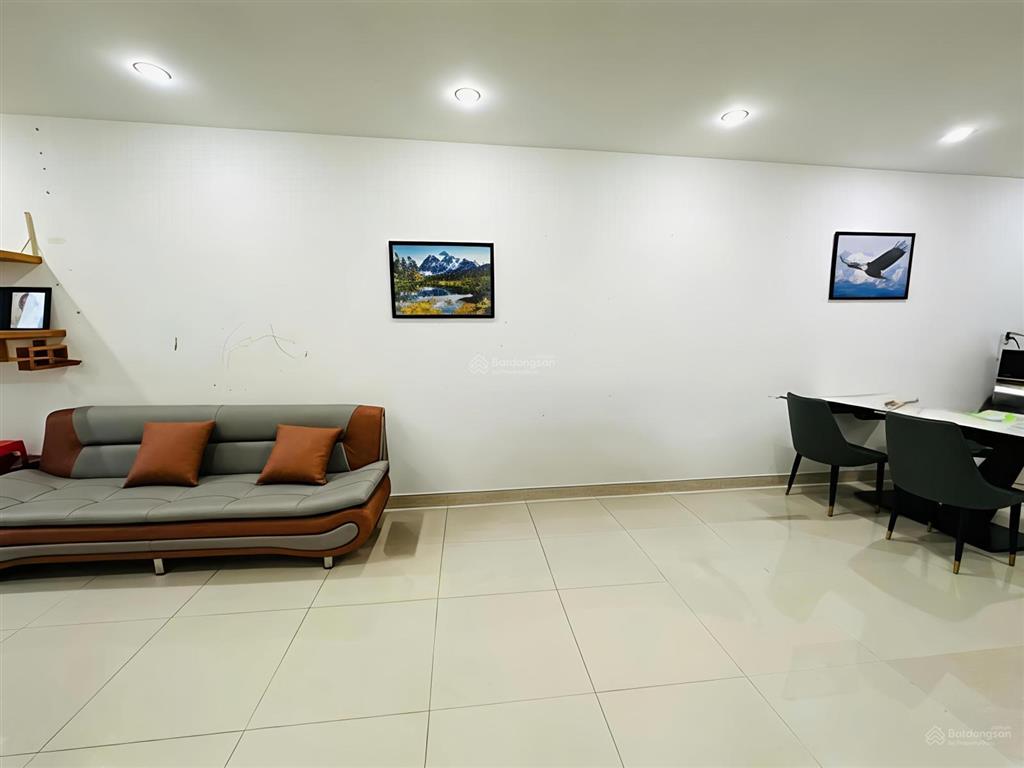 Chcc cityland park hills cần bán nhanh nhanh 2pn. giá bán 4.95 tỷ, gọi ngay em 0935 204 *** sđt/zalo