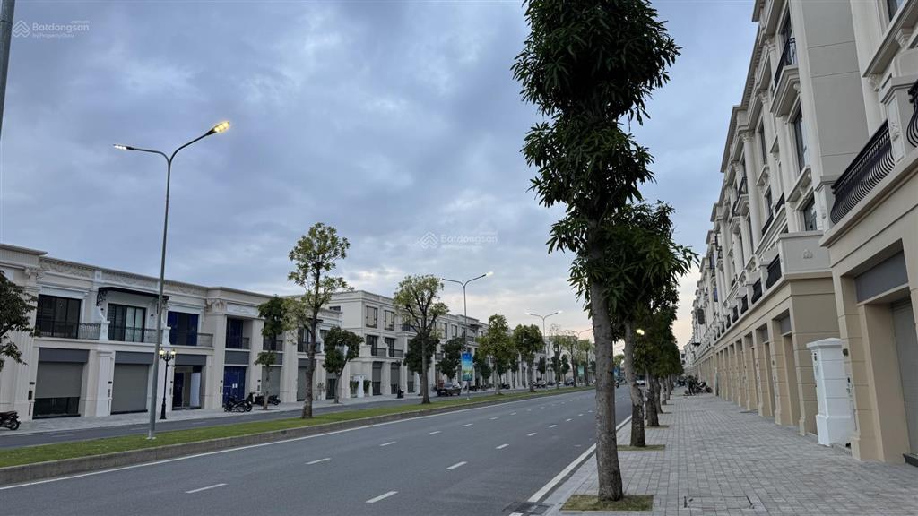 Bán shophouse tla 7,5 tỷ mặt đường trục chính 40m xuyên đảo
