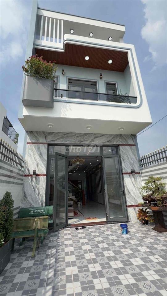 🌟 NHÀ PHỐ 5.5m x 28m – MẶT TIỀN KÊNH 5 MÊNH – CÁCH ĐT835 CHỈ 100m 🌟