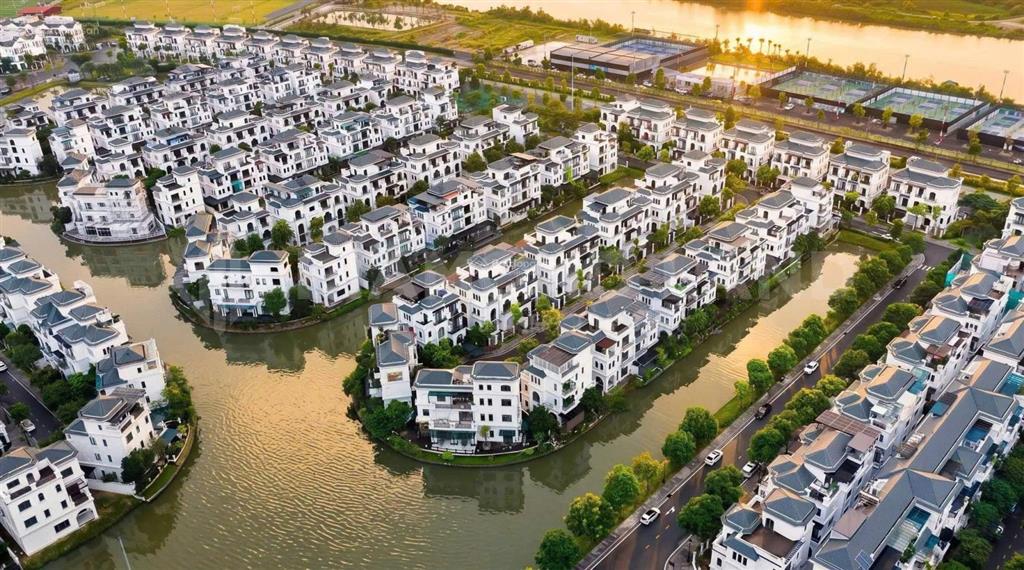 Hot! căn biệt thự song lập giá siêu rẻ chỉ 18.6 tỷ giá tốt nhất trên thị trường chuyển nhượng
