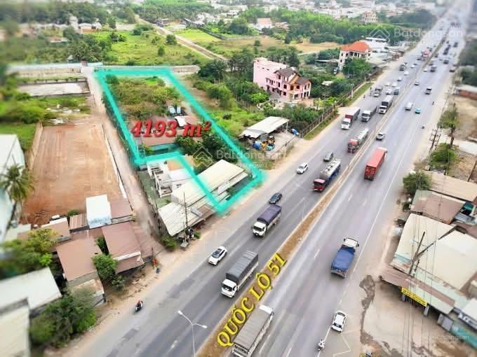 Chính chủ bán gấp lô đất 3 mặt tiền ql51, cách sân bay lt 8km, nằm cạnh kcn long thành và long đức