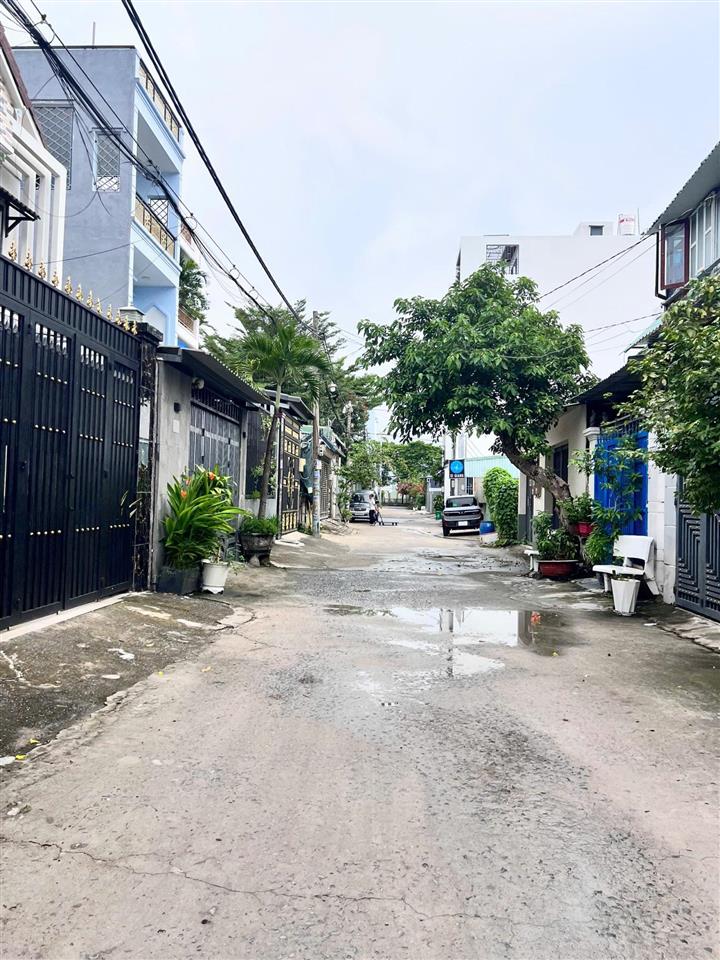 Đất thổ cư, đường thạnh xuân 33, dt 5 x 16.70m giá 4.8 tỷ thương lượng