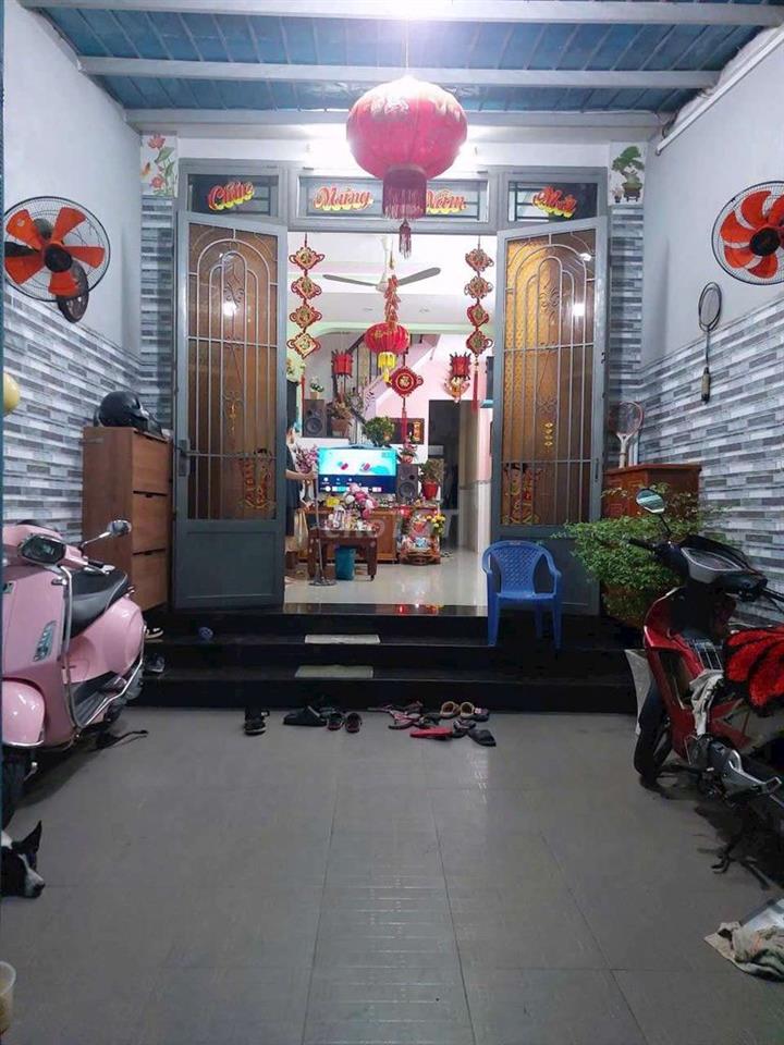 chính chủ bán nhà Mặt tiền phan văn hớn.HM.4m×22.5m.2 tầng