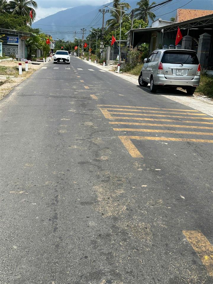 Cắt lỗ bán nhanh đất 875,6m² vạn ninh, khánh hòa có 60m² thổ cư, sổ hồng, ô tô tới đất, chỉ 1 tỷ