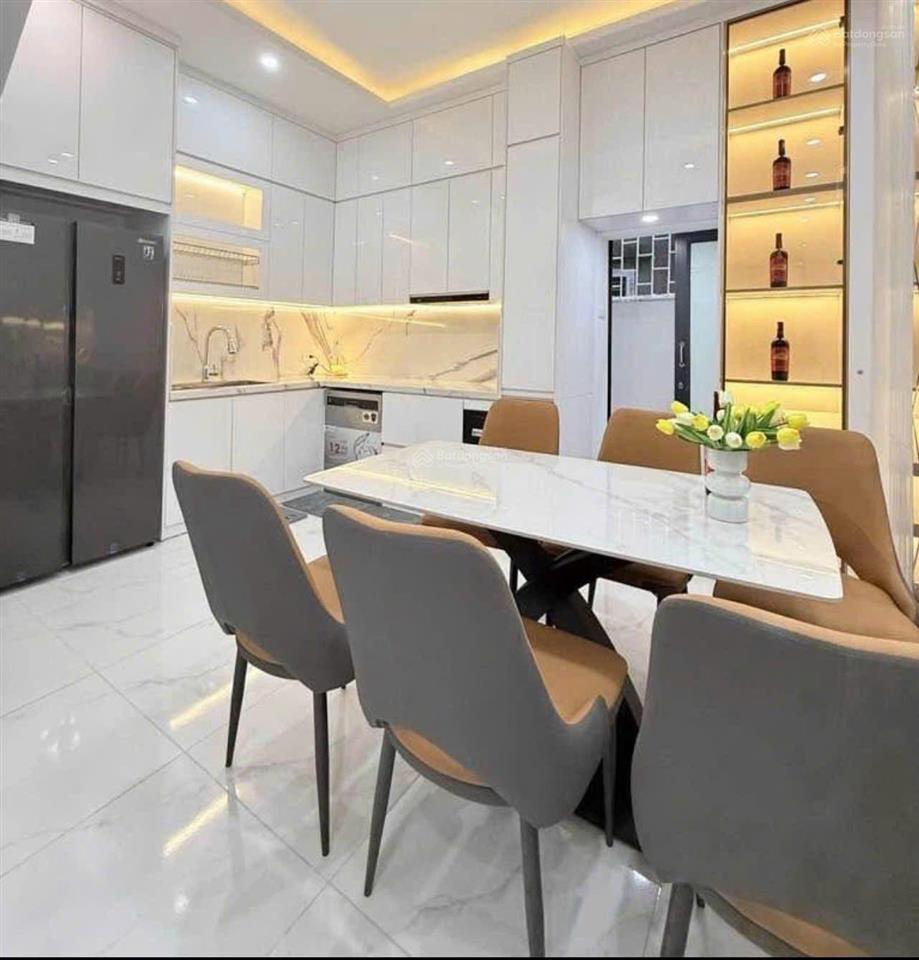 Gần ô tô tránh phố dương văn bé, ngõ thông kinh doanh tốt. thang máy, tặng full nt, 48m*5t giá 8 tỷ