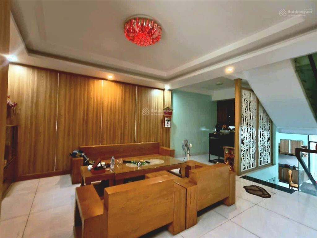 8,8 tỷ. 86m2 (5x17m), 4 tầng. hoàn công. xe hơi ngủ nhà. gần chợ 339 phước long b, quận 9