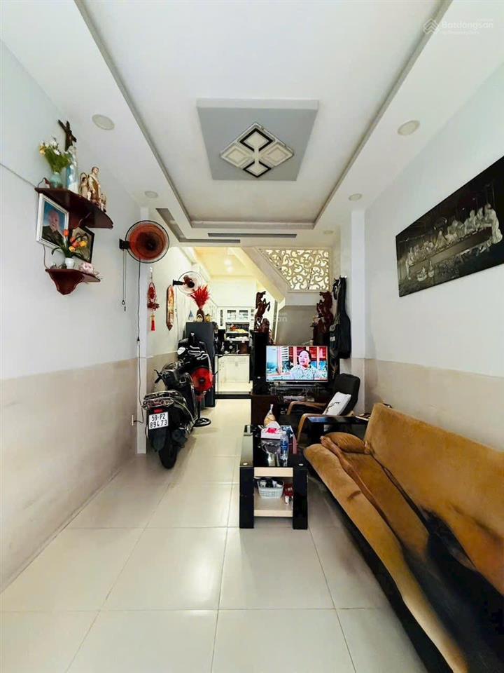 Nhà 2 tầng bành văn trân, p. tân hòa tân bình. dt 3x10m. giá 4 tỷ 900 (thương lượng)