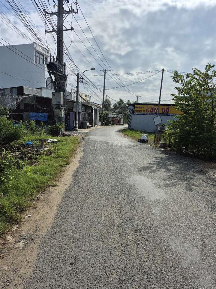 Đất thổ cư xây dựng ngay, ngay Ngã 3 Tân Kim QL50