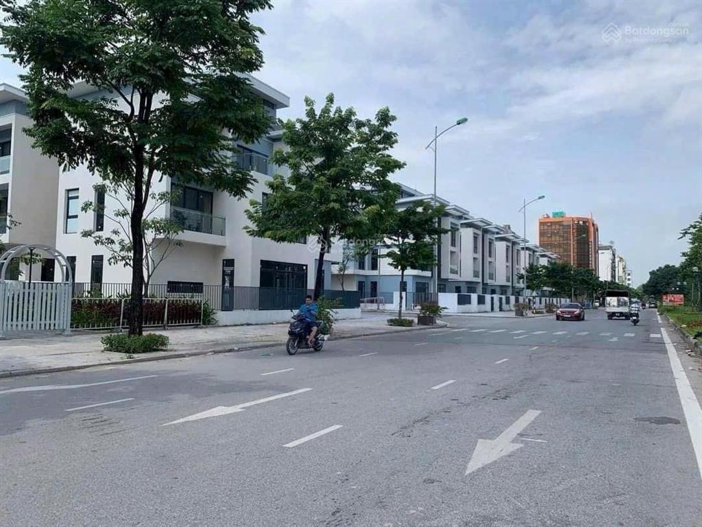 Bán gấp 150m2 đất mặt đường lê quang đạo kéo dài mt 12m, kinh doanh, xây tòa nhà đều đẹp