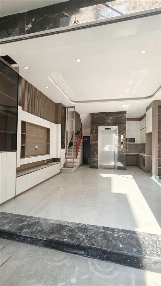 Cực hiếm mỗ lao, hà đông chỉ 8 tỷ hơn, nhà mới hoàn thiện xong, thang máy 5 tầng x 43m2.