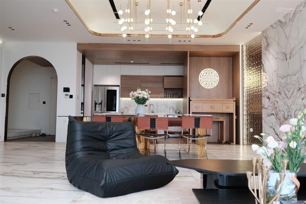 Chỉ 7.9 tỷ có căn the wisteria 145m, 4 phòng ngủ, tặng toàn bộ nội thất, giá quá rẻ