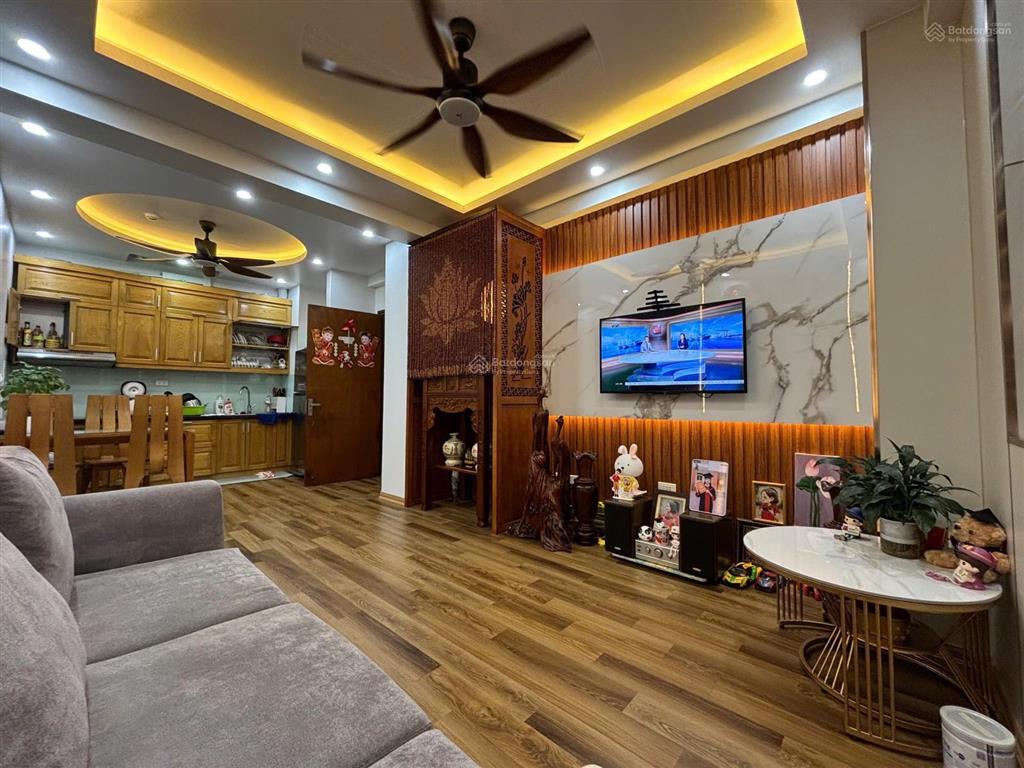 Cần bán gấp căn hộ khu hồng hà, nhà ở có sổ full đồ