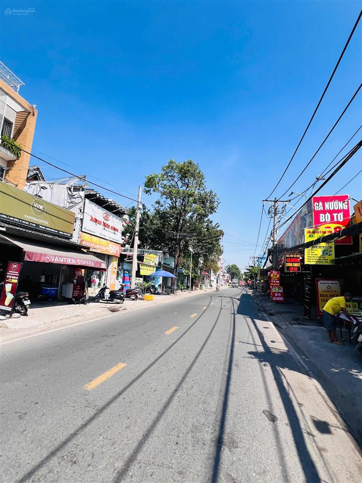 Quá ngộp bán lỗ nhà 3 tầng hxh gần metro phạm văn đồng dt 75m2 giá 6,5 tỷ