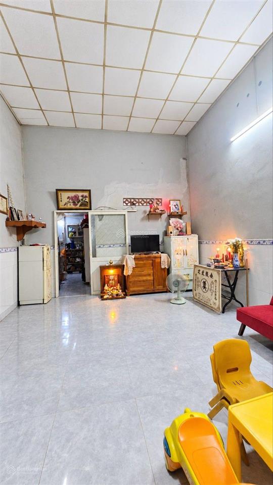 Nhà trường thọ, thủ đức, 70m, 6,3 tỷ ngang 5m hẻm 2 ô tô tránh có phòng ngủ tầng trệt,
