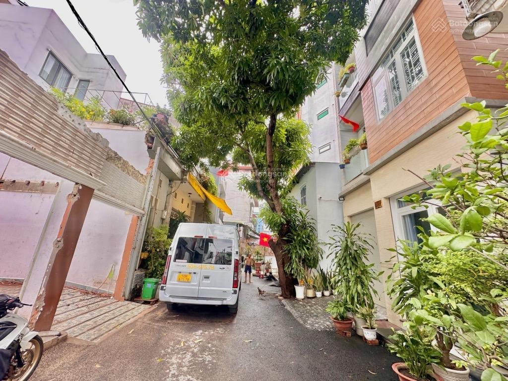 Nhà mtkd ngay tô ngọc vân gần chợ thủ đức mặt tiền 8.2m chỉ 7 tỷ