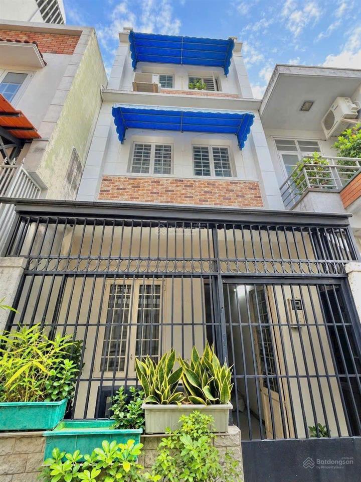 Không có căn t2 so sánh ngay cầu nguyễn khoái 3 lầu đúc chủ 1 đời 5t58 tl có bãi xe hơi