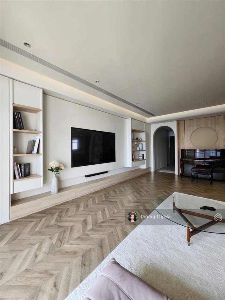 Bán căn hộ riverside residence, quận 7 180m2 4pn căn góc. giá 14 tỷ. 0909 740 *** dương hà