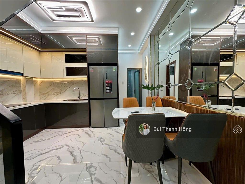 Bán nhà đẹp ở ngay gần nam long trần trọng cung huỳnh tấn phát quận 7
