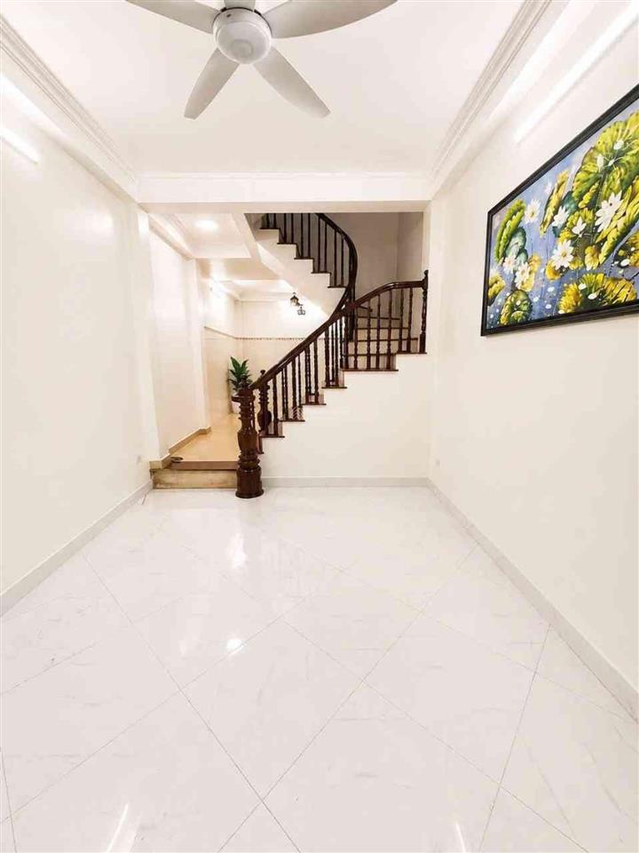 Bán nhà riêng tại phố gia quất, 7,5 tỷ, 40m2, 4 tầng, 3pn, pháp lý đầy đủ, giá ưu đãi