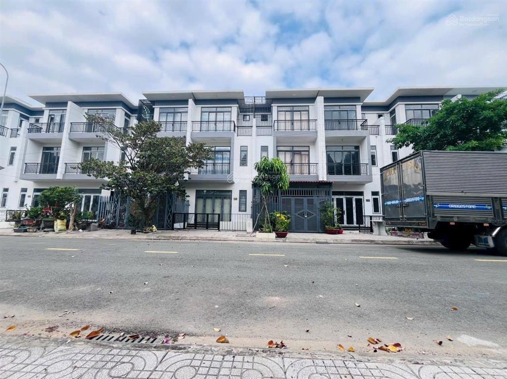Bán gấp nhà thô cách vinhomes hóc môn tphcm = 1.5km. giá 1.9 tỷ (100%)