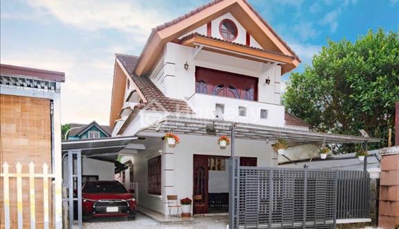 Bán căn biệt thự 2 mặt tiền giá tốt Nguyễn Hữu Cảnh P8. Đà Lạt DT: 245m2 ngang 12,7 chỉ 13tỷ.
