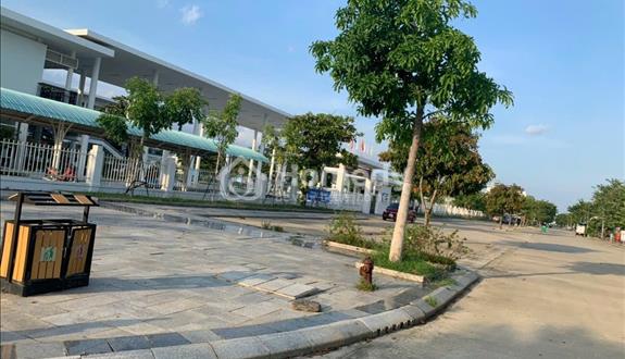 Chính chủ cần bán Khu đô thị Golden Hills khu A4. Giá chỉ 3 tỷ 150. Đường 7,5m. Sổ hồng đầy đủ