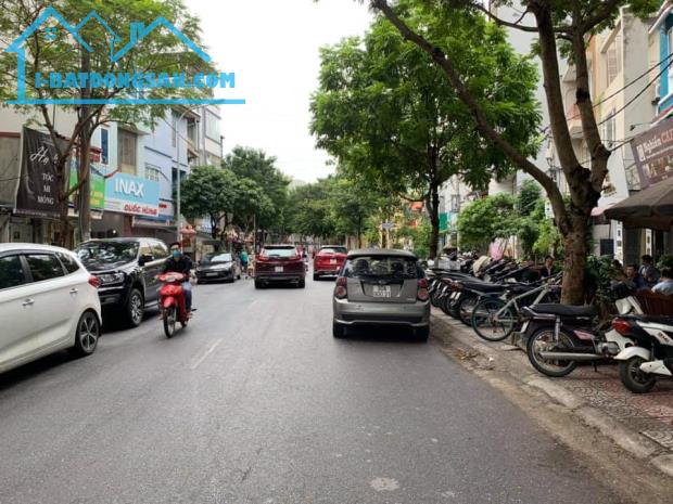 Cần Bán Nhà Phố Sài Đồng.vỉa hè và Mặt tiền rộng. Kinh doanh .