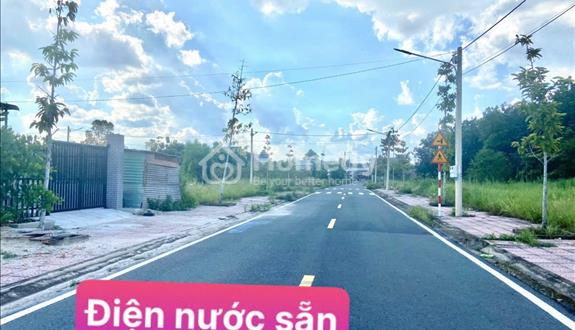 Bán lô đất full thổ cư 6X25 mặt đường nhựa ấp 3 Tiến Hưng Đồng Xoài, đầu tư xây dựng hoặc xây trọ