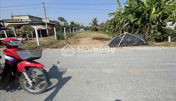 Full thổ cư đổ nền sẵn, diện tích 380m2, ngang 10m, đường nhựa oto tới đất, đức huệ long an (cũ)