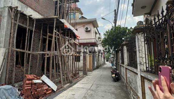 Cần bán lô đất trung tâm thị trấn Lim đường ô tô vào tận đất, gần trường chợ tiện lợi