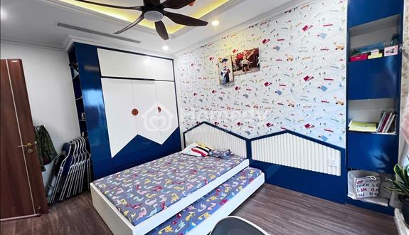 Chính chủ bãn căn 3 ngủ Dleroi Soleil 111m tầng cao full nội thất giá 19,5 tỷ. 0914772***