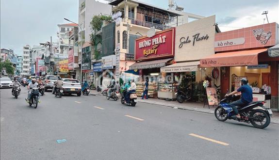 Bán nhà mặt tiền huỳnh văn bánh phú nhuận , giá 10.9 chốt ngay