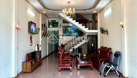 Chính chủ bán nhà 3 tầng, MT 153 Hai Bà Trưng - Trung tâm TP.Quảng Ngãi cũ, 100 m2 đất, DTSD 275 m2