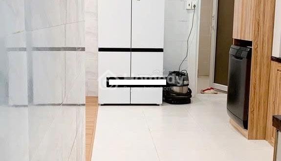 Bán Nhà Cấp 4 Ba Mặt Thoáng Sau Lưng Mt Nguyễn Hàng Làm Việc Trực Tiếp Giá Tốt