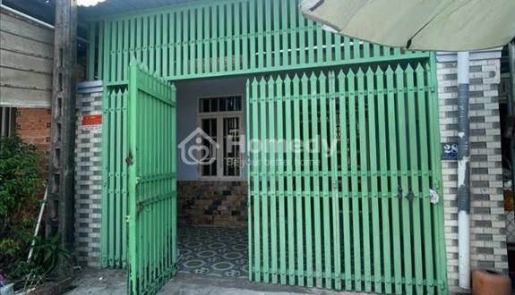 Nhà mặt tiền đường lớn cần bán gấp