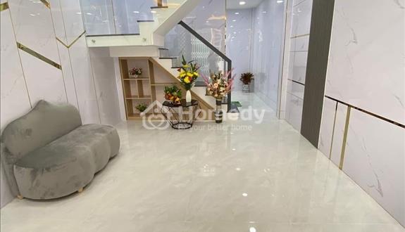 Kẹt nợ bán gấp nhà đường Lạc Long Quân, quận 11-dt 62m2-giá, 1,86 tỷ-SHR