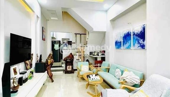 Chia tài sản bán gấp nhà 1 lầu dt 65m2 đường Hậu Giang, quận 6, giá 956tr, sổ riêng, hẻm ba rác