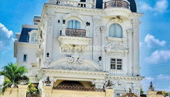 Ngộp Bank Bán Biệt Thự KDC Đại Phúc , Bình Hưng , Bình Chánh , 338m2 , Hầm 4 lầu , chỉ 33 tỷ
