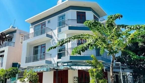 Nhà Góc 2 Mặt Tiền rộng rãi thông thoáng, cách Cầu Lớn Hóc Môn 1km | KĐT Phúc An City