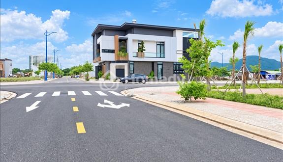 Chính chủ gửi bán đất 99m2 ngay VSIP 2 Tân Uyên, giá 1 tỷ 030, sổ sẵn sang tên vĩnh viễn