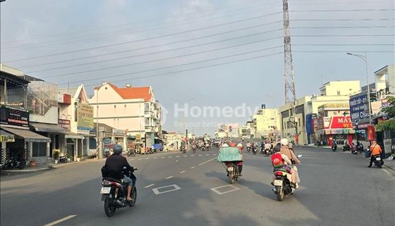 Bán nhà mặt tiền Tỉnh Lộ 10 Bình Tân, 4,5x32m, 145m2, 3PN, đang cho thuê 20tr, giá 6,7 tỷ