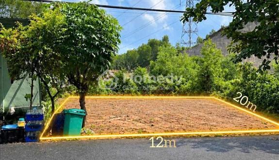 Đất mặt đường 10m5 - đối diện tiểu học Hòa Phú